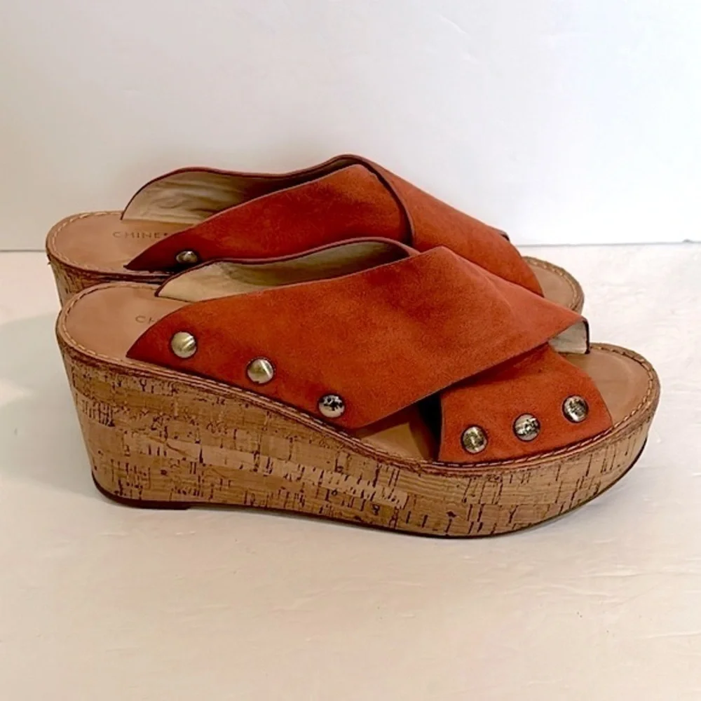 Chinese Laundry Women's Oahu Slide in nutmeg suede Sandal size 8.5